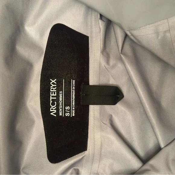 Arc'teryx gray jaacket size small